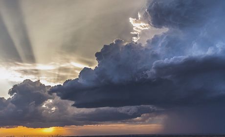 守到云开：疫情下中国保险业的近思与远虑