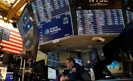 俄乌战事乌云下，华尔街和民众的悲喜并不相通