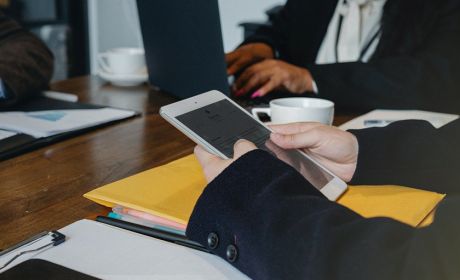 在美经商，公司税务怎样报？