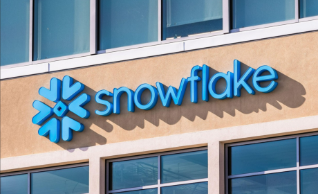 Snowflake计划继续招